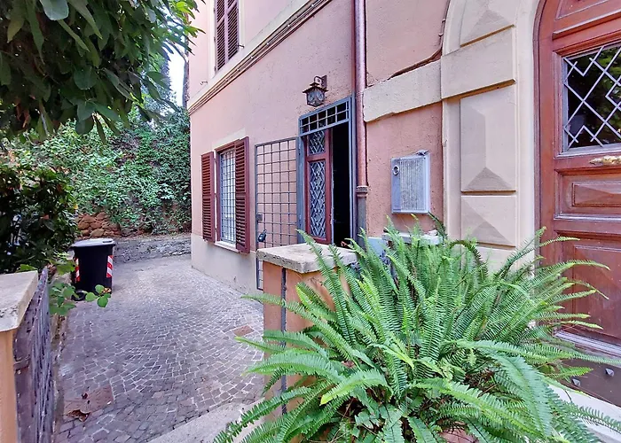 A Casa, Aventino Ρώμη